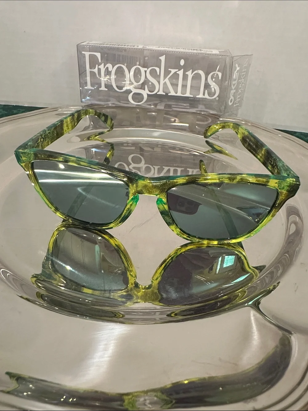 Oakley Frogskins Acid Tortoise Green Emerald Iridescent Lenses Near Mint